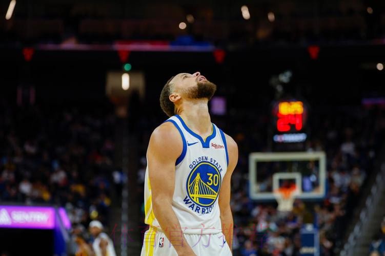 库里31+5巴特勒30分 沃克24分勇士不敌老鹰 库里31+5巴特勒30分 沃克24分勇士不敌老鹰